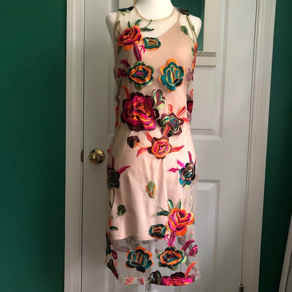 Floral embroidered dress , sleeveless Small - Picture 6 of 11